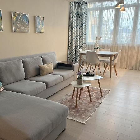 Grand New Bazaar Apartment Тирана Екстериор снимка