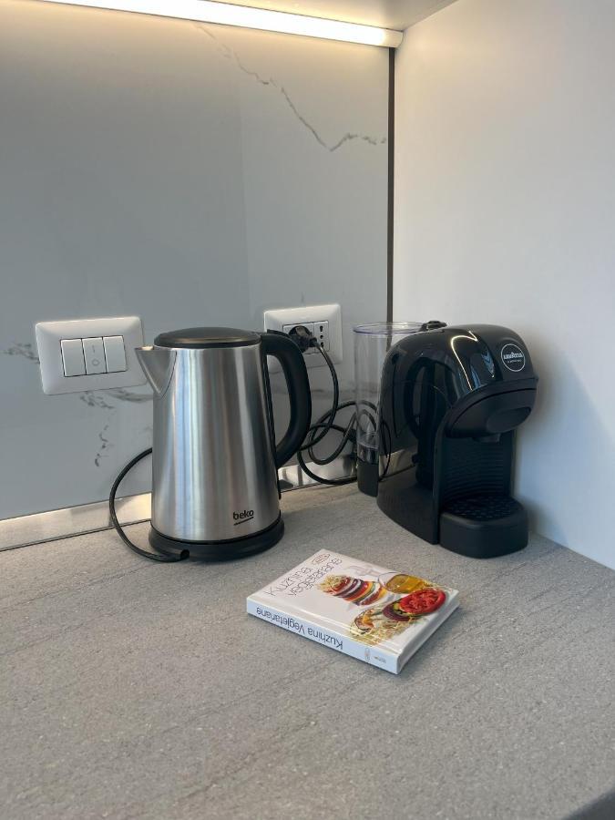Grand New Bazaar Apartment Тирана Екстериор снимка