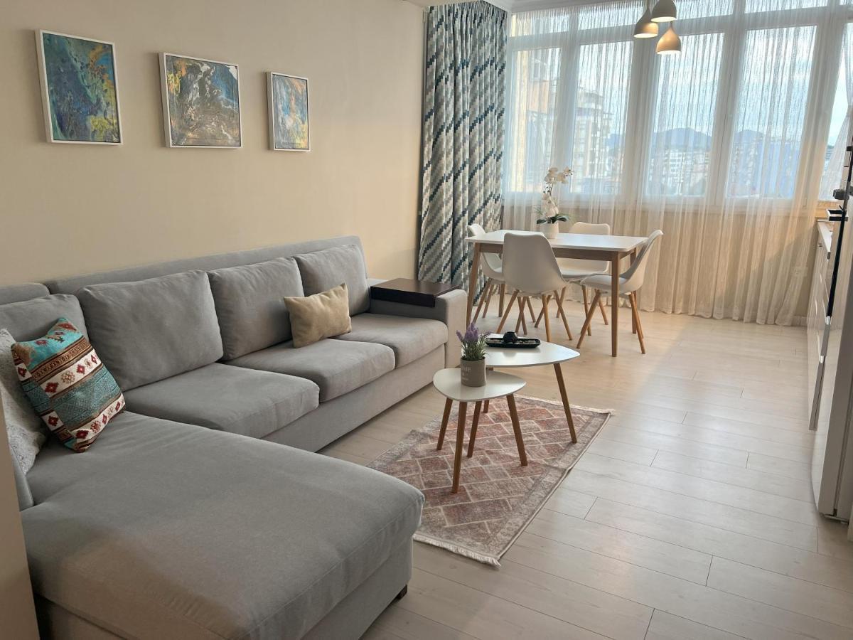 Grand New Bazaar Apartment Тирана Екстериор снимка