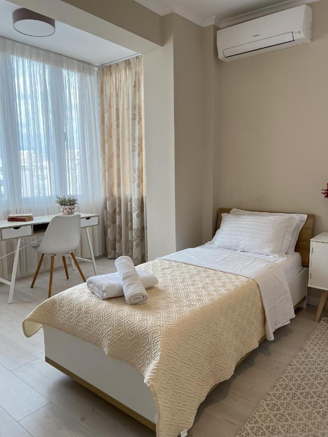 Grand New Bazaar Apartment Тирана Екстериор снимка