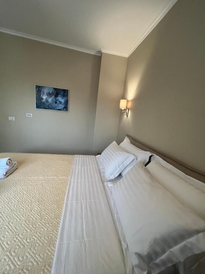 Grand New Bazaar Apartment Тирана Екстериор снимка