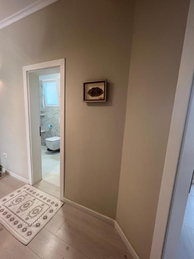 Grand New Bazaar Apartment Тирана Екстериор снимка