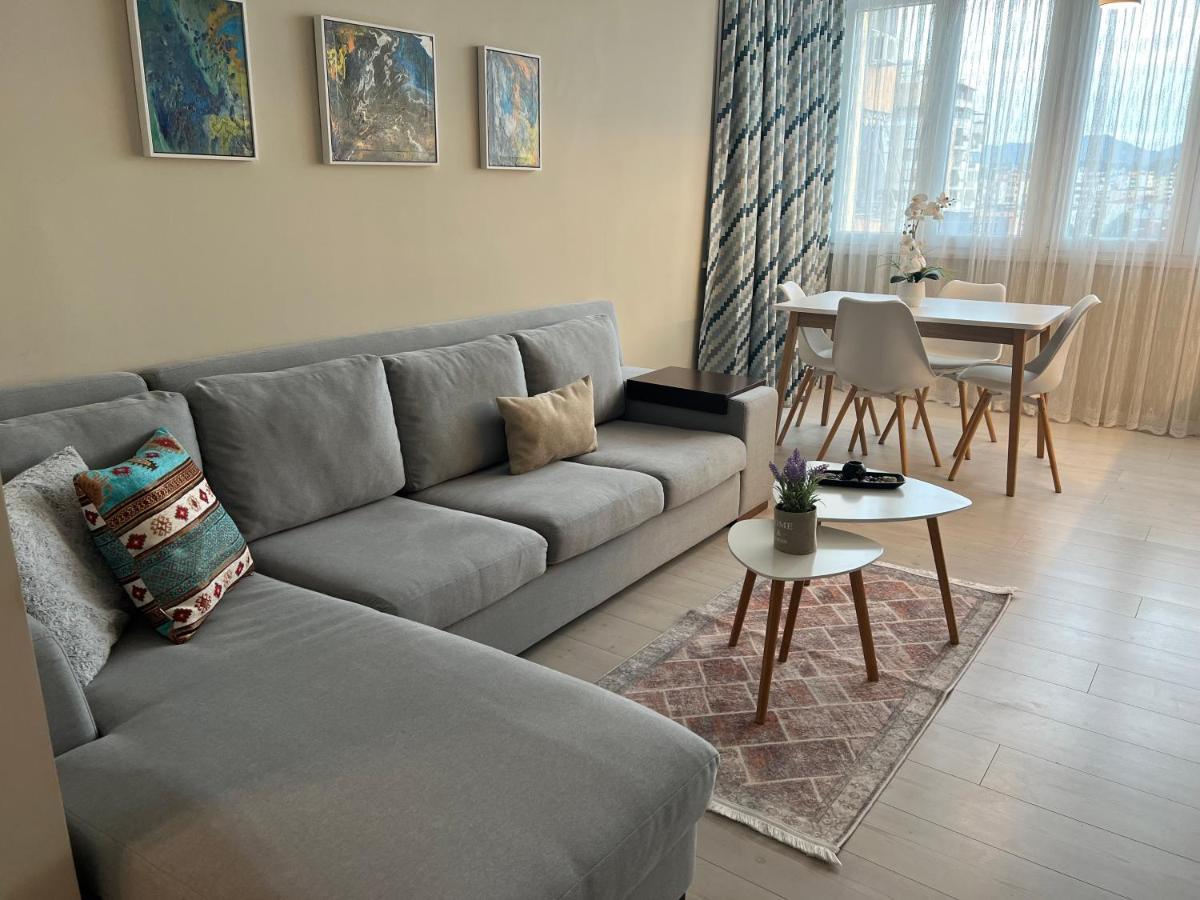 Grand New Bazaar Apartment Тирана Екстериор снимка