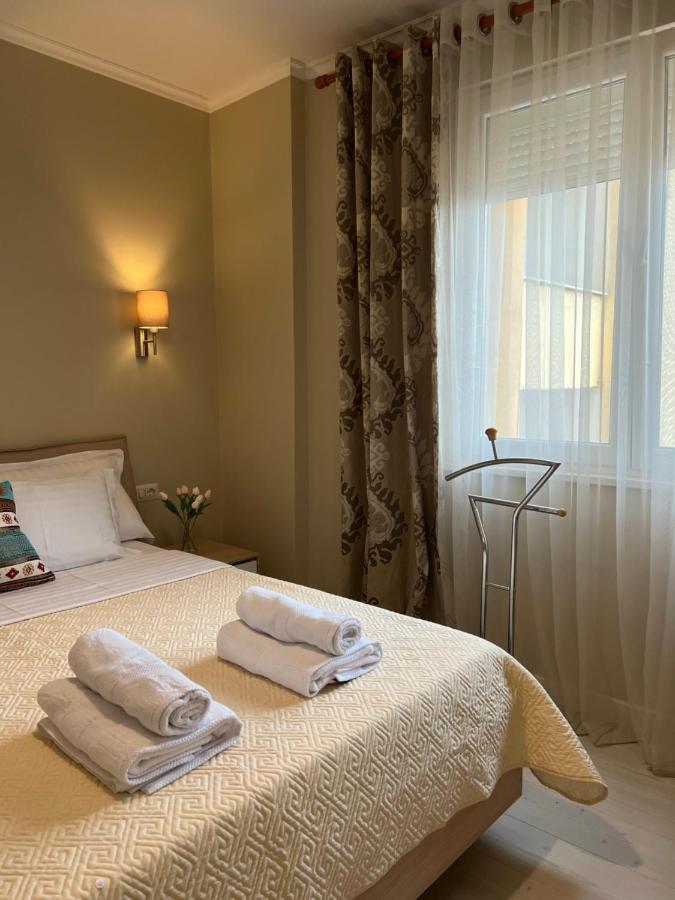 Grand New Bazaar Apartment Тирана Екстериор снимка