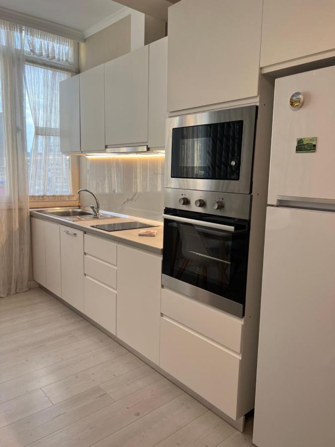 Grand New Bazaar Apartment Тирана Екстериор снимка