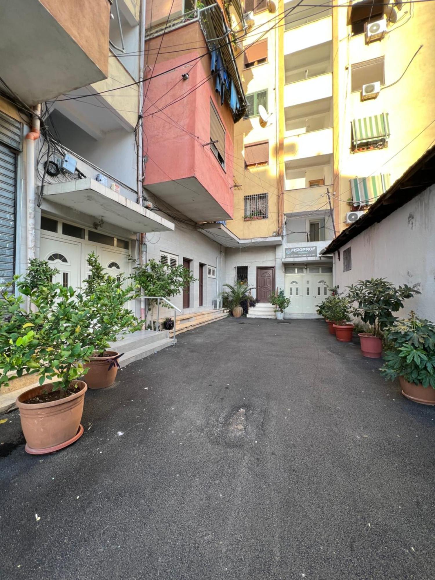Grand New Bazaar Apartment Тирана Екстериор снимка